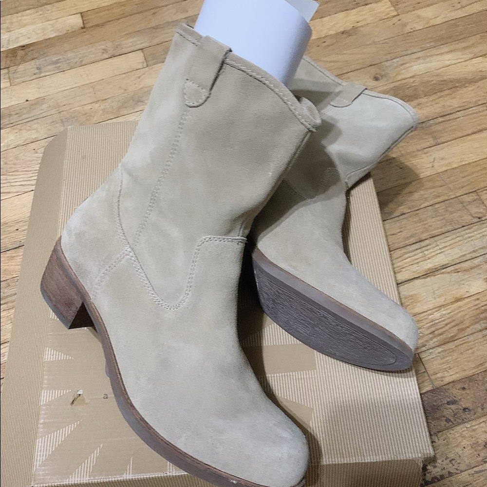 UGG women’s boots
